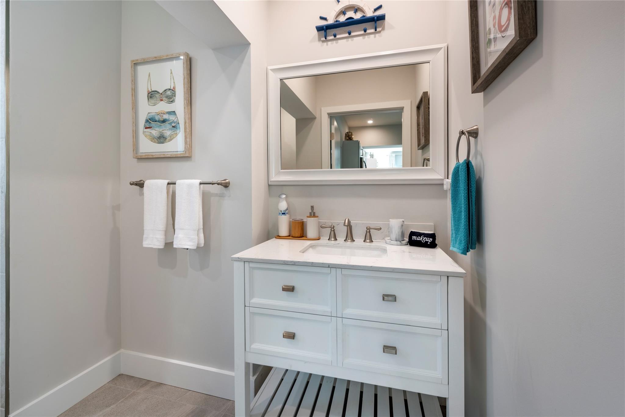 HILLSBORO SHORES - Residential Income