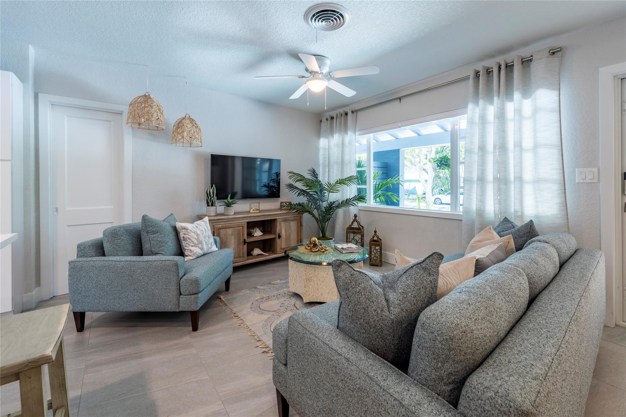 HILLSBORO SHORES - Residential Income