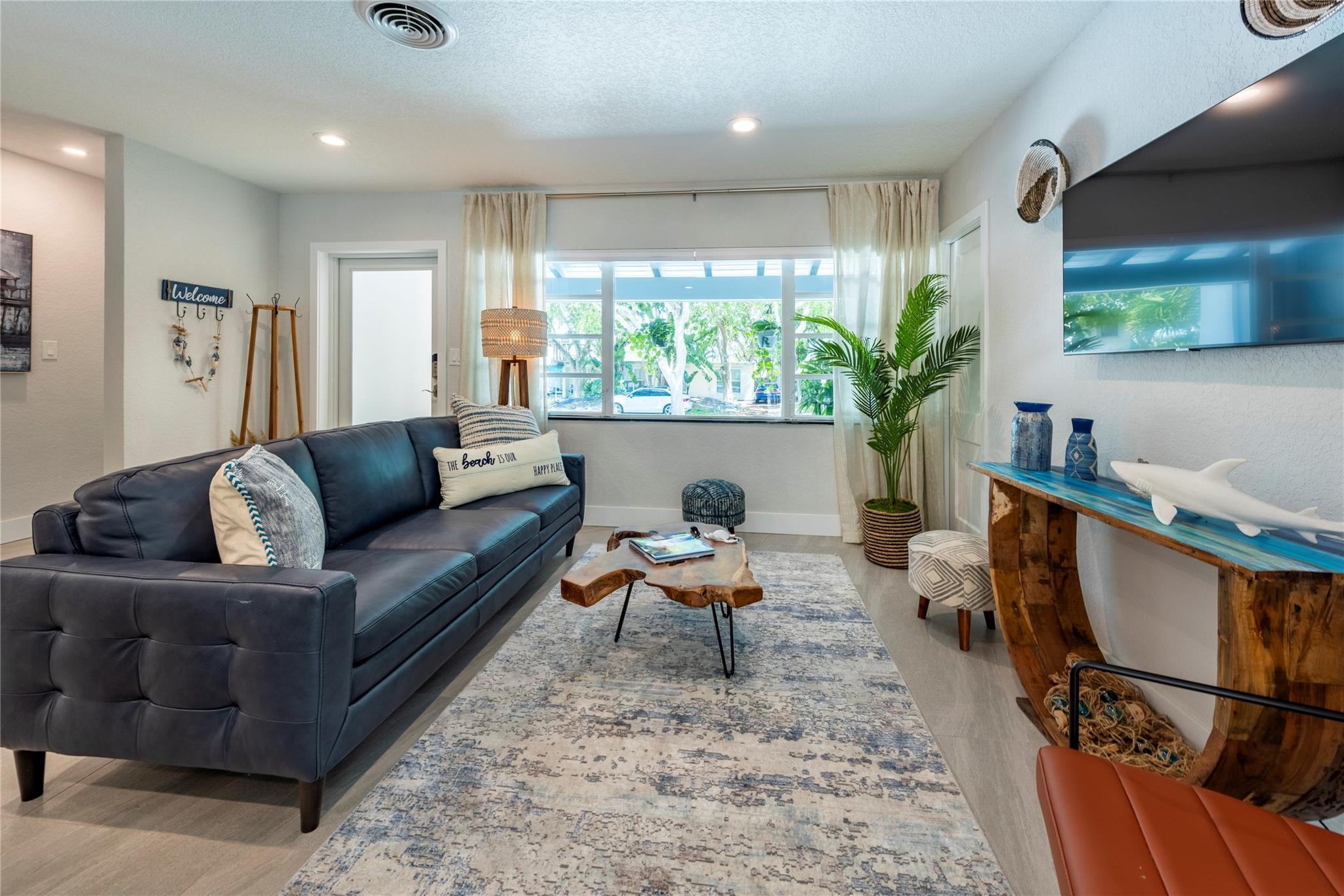 HILLSBORO SHORES - Residential Income