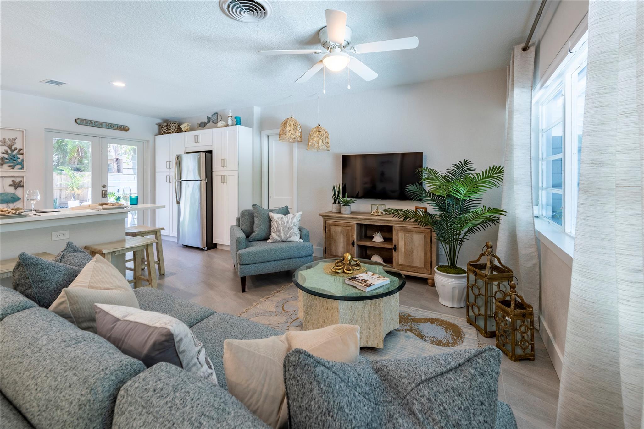 HILLSBORO SHORES - Residential Income