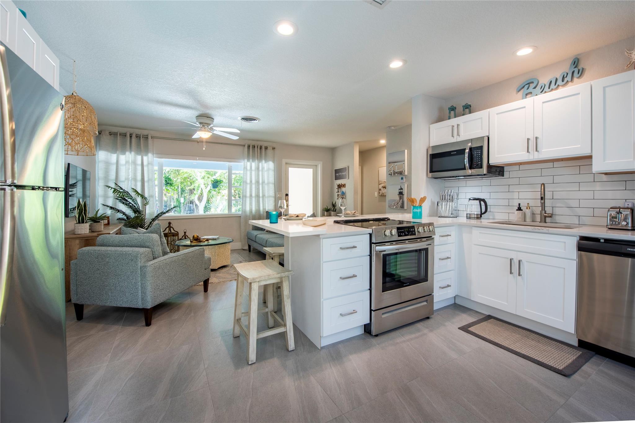 HILLSBORO SHORES - Residential Income