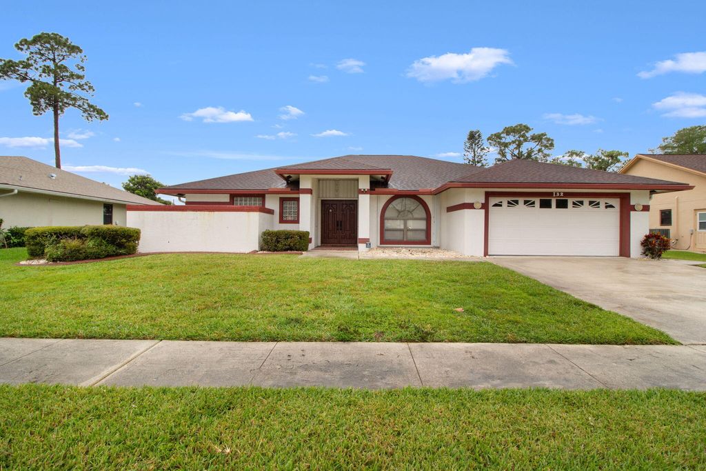 Photo of 132 Kings Way, Royal Palm Beach, FL 33411 (MLS # B26020047)