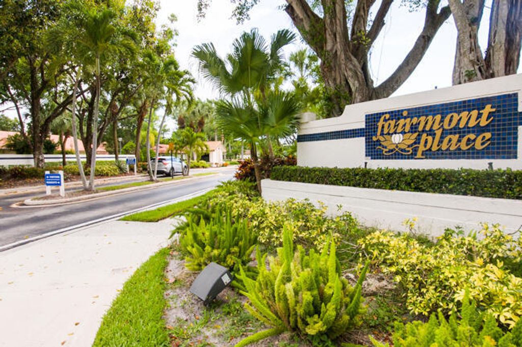 Photo of 4907 Boxwood Circle, Boynton Beach, FL 33436 (MLS # B26006269)