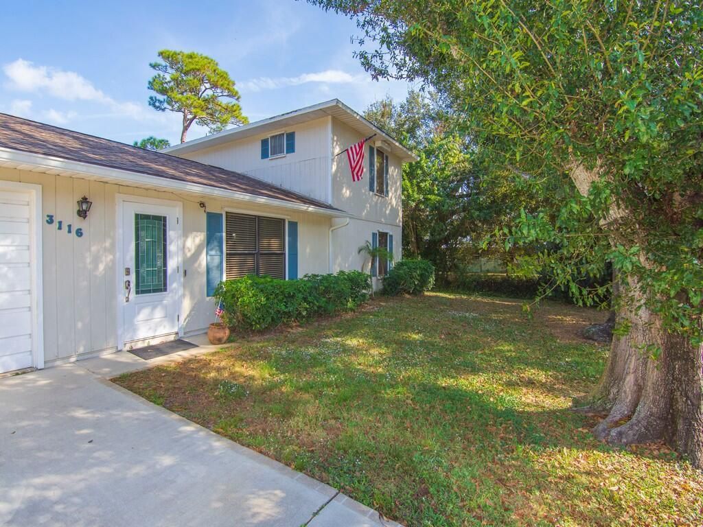 Photo of 3116 3rd Street, Vero Beach, FL 32968 (MLS # R11145713)