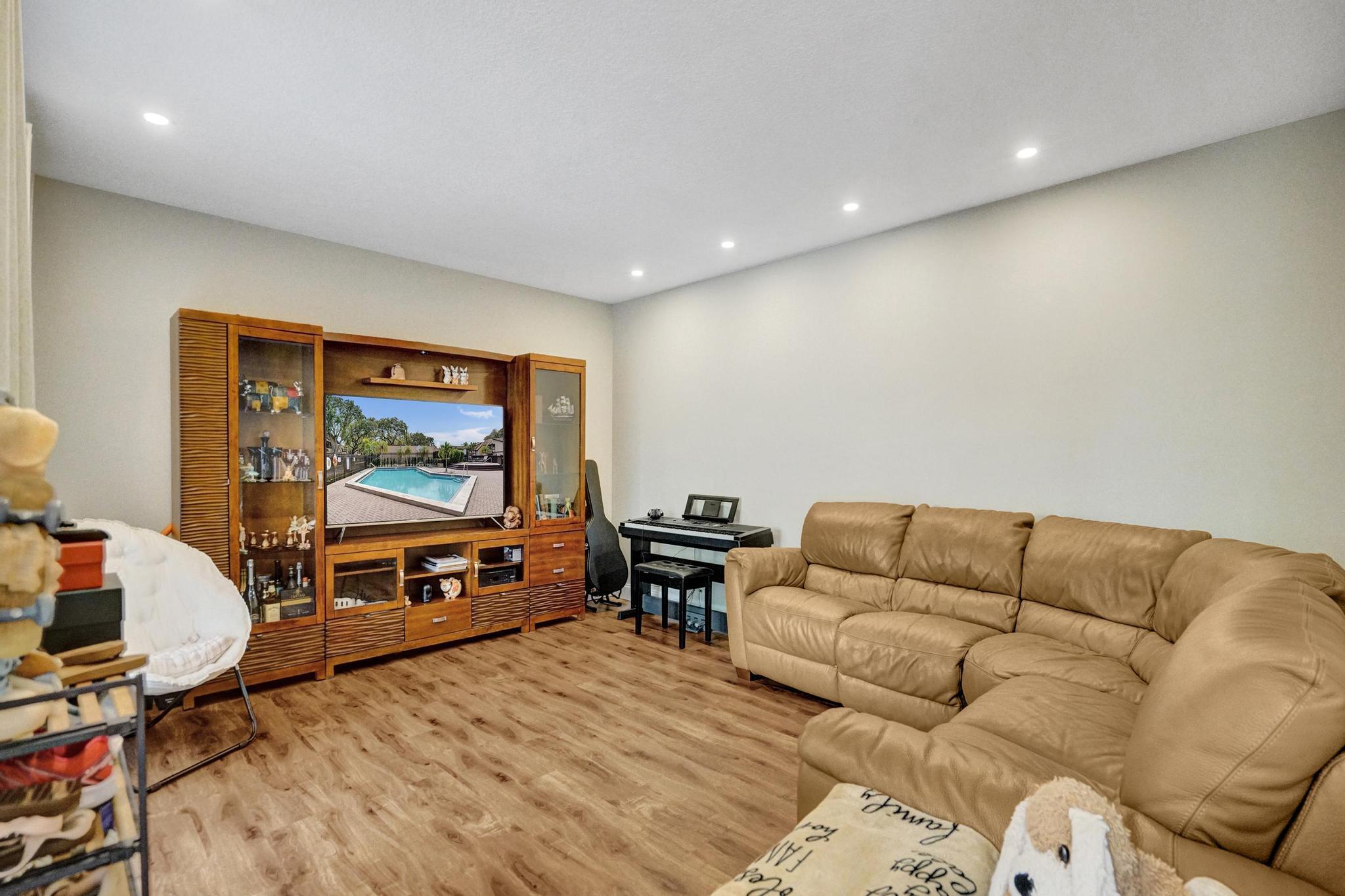 EVERGLADES SUGAR & LAND CO - Residential