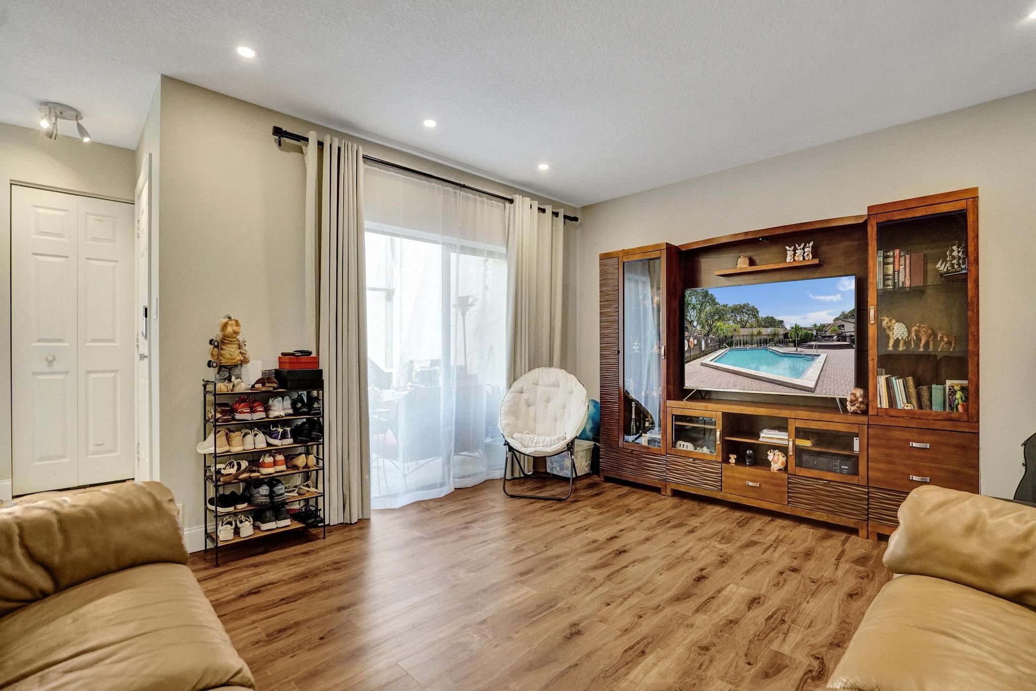 EVERGLADES SUGAR & LAND CO - Residential