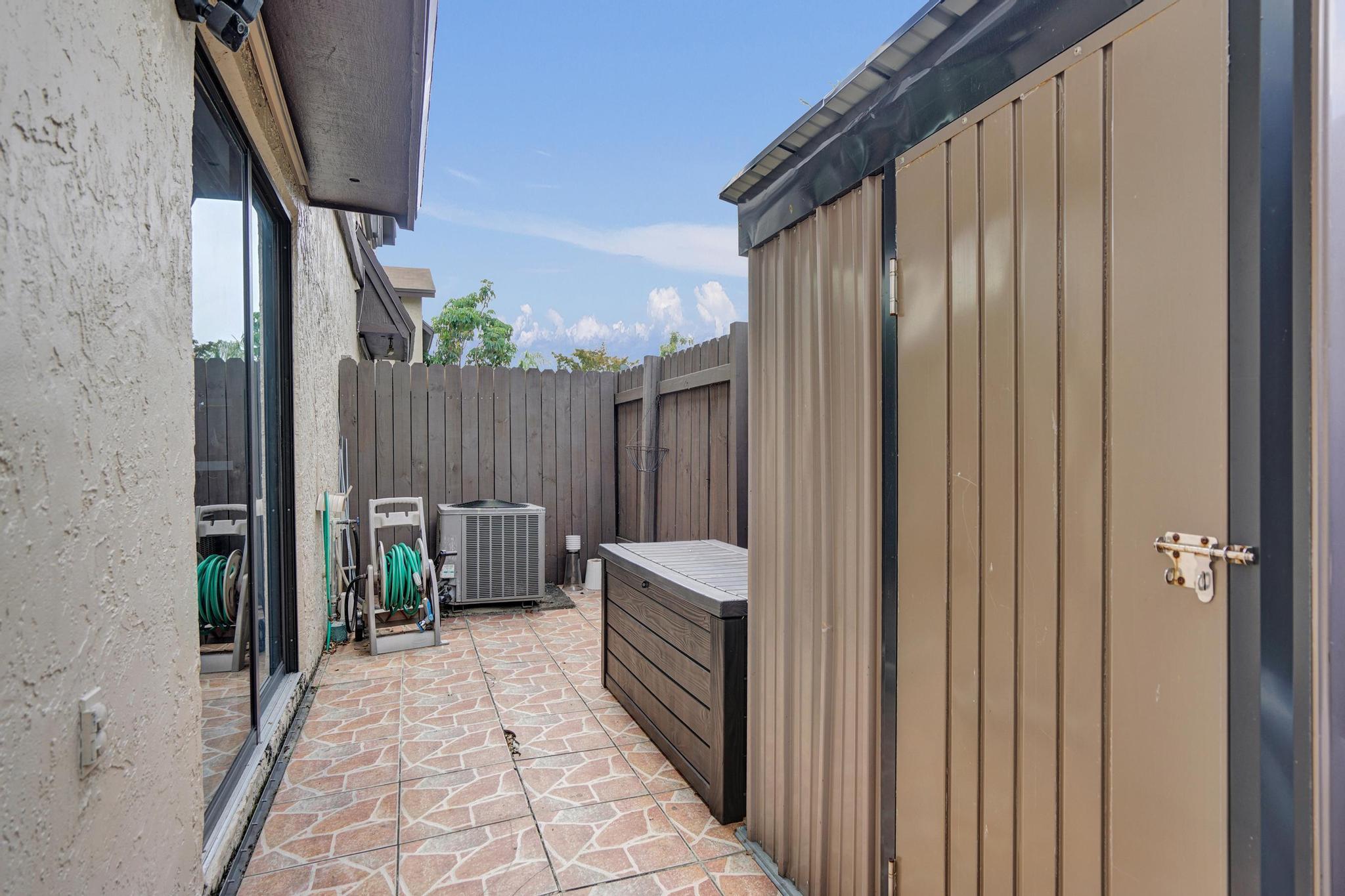 EVERGLADES SUGAR & LAND CO - Residential