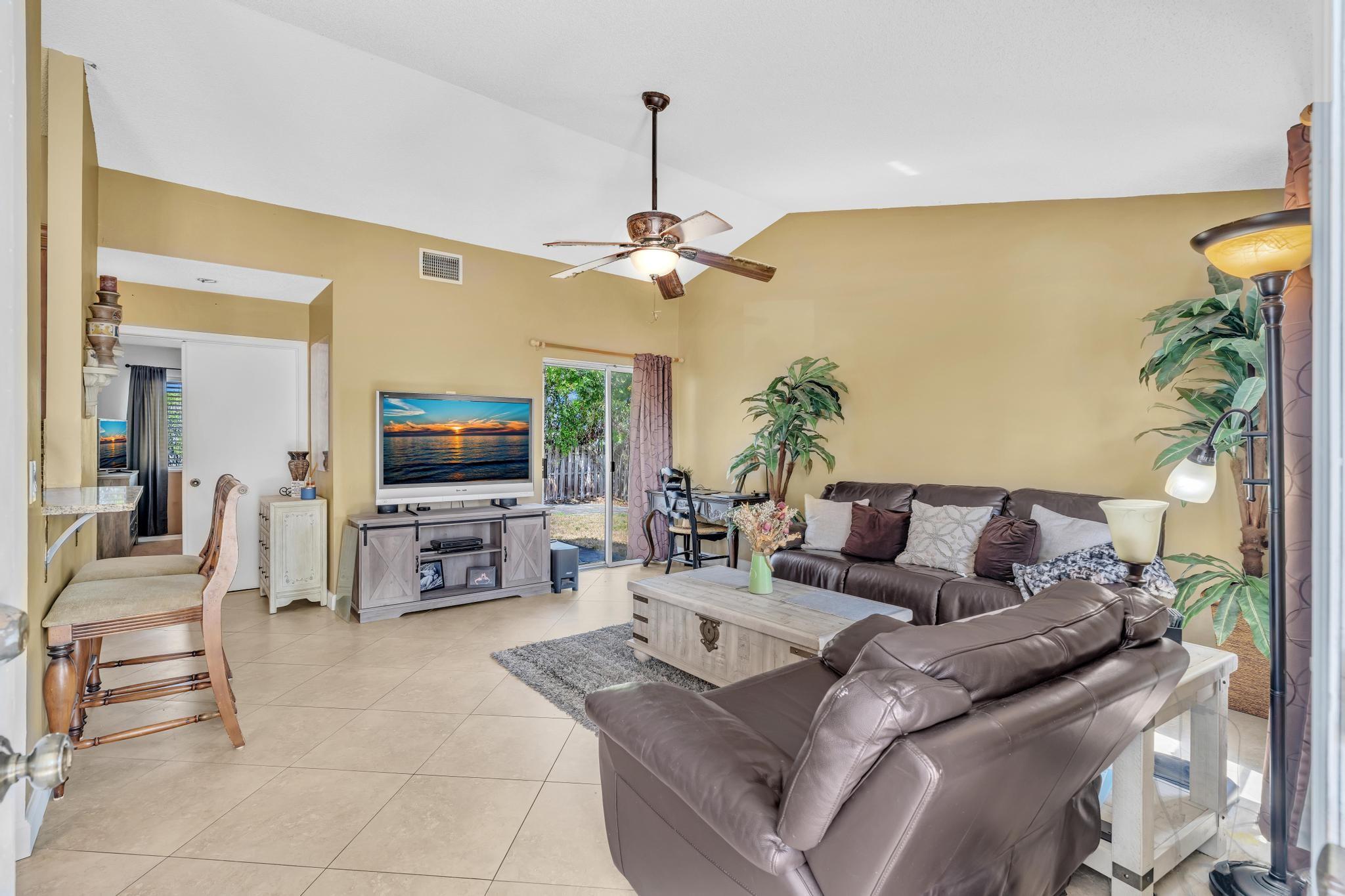 8727 Spring Valley Dr