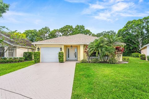 Photo of 226 Moccasin Trail W, Jupiter, FL 33458 (MLS # B26022093)