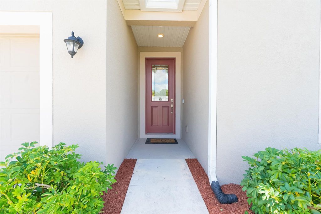 Photo of 742 SE Majestic Terrace, Port Saint Lucie, FL 34983 (MLS # R11120560)