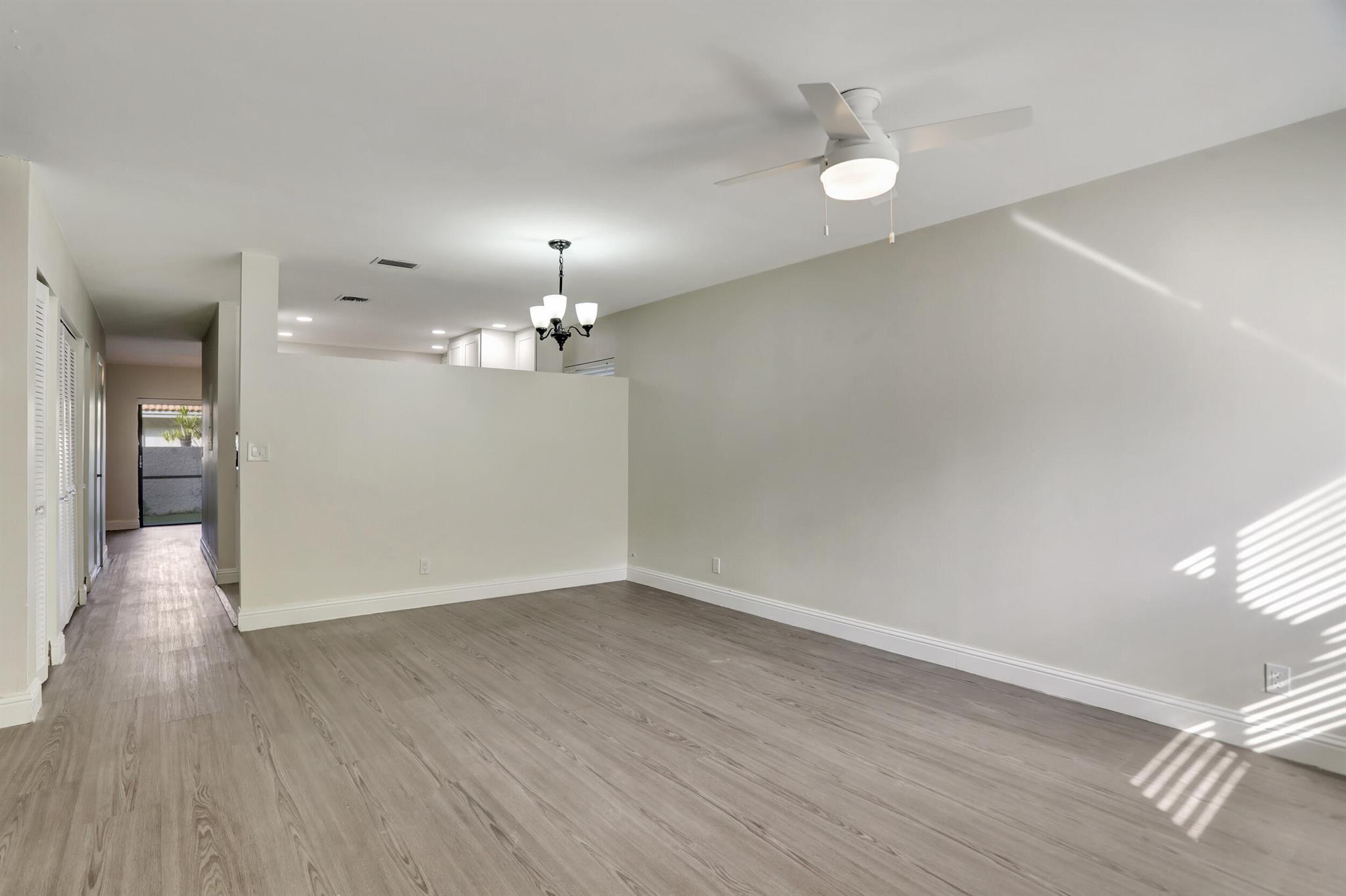 9775 Riverside Drive 68-3