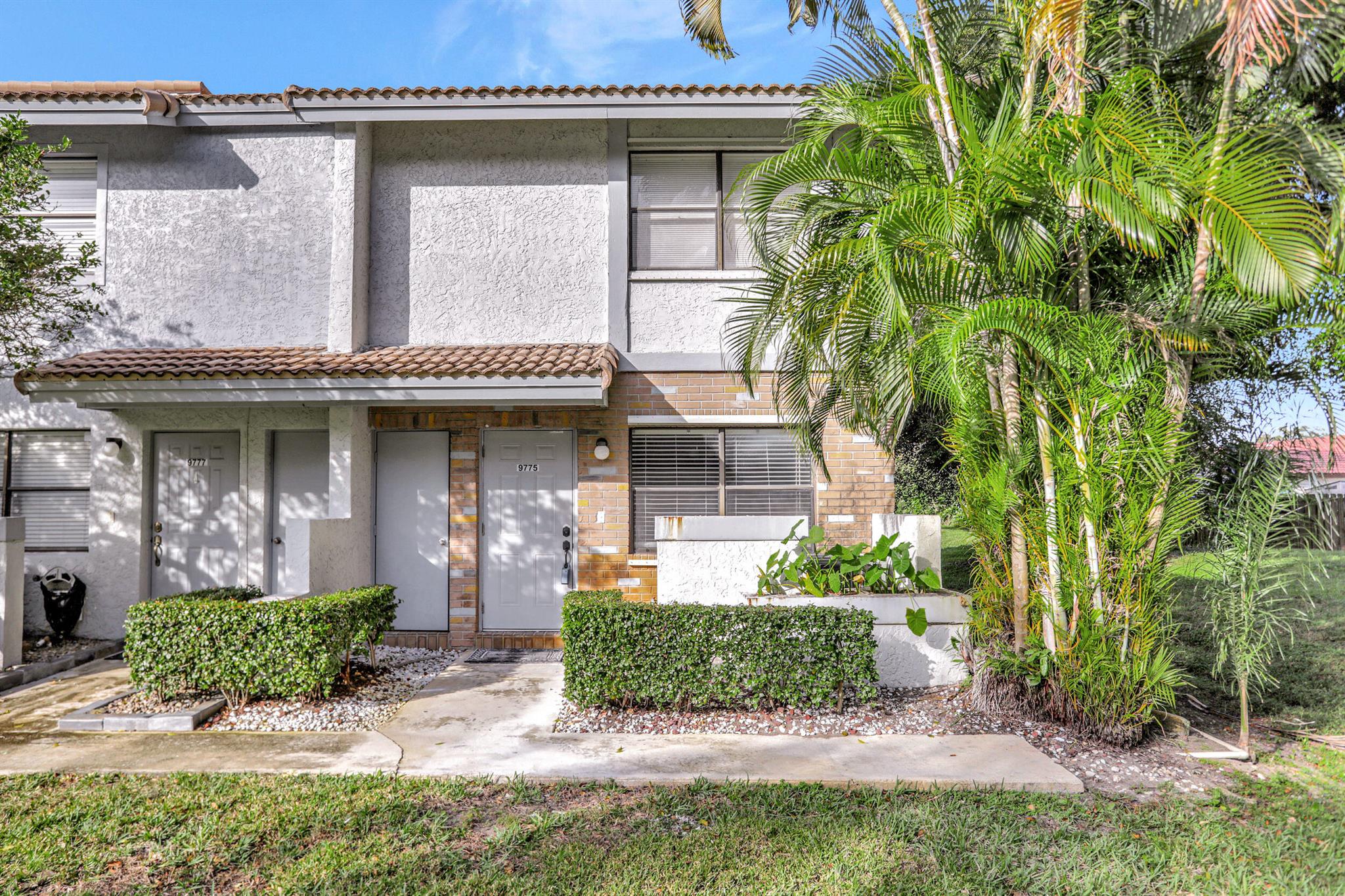 9775 Riverside Drive 68-3