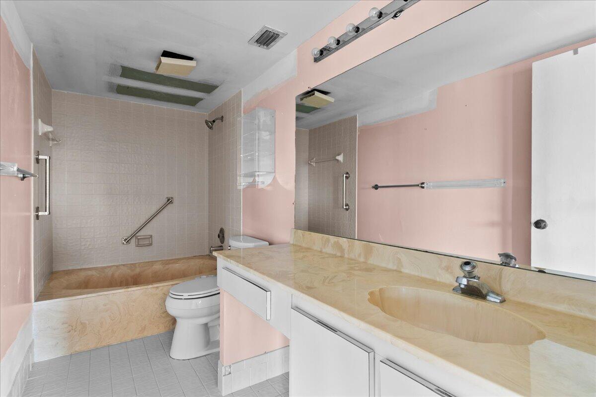 HUNTINGTON LAKES SEC ONE - Residential