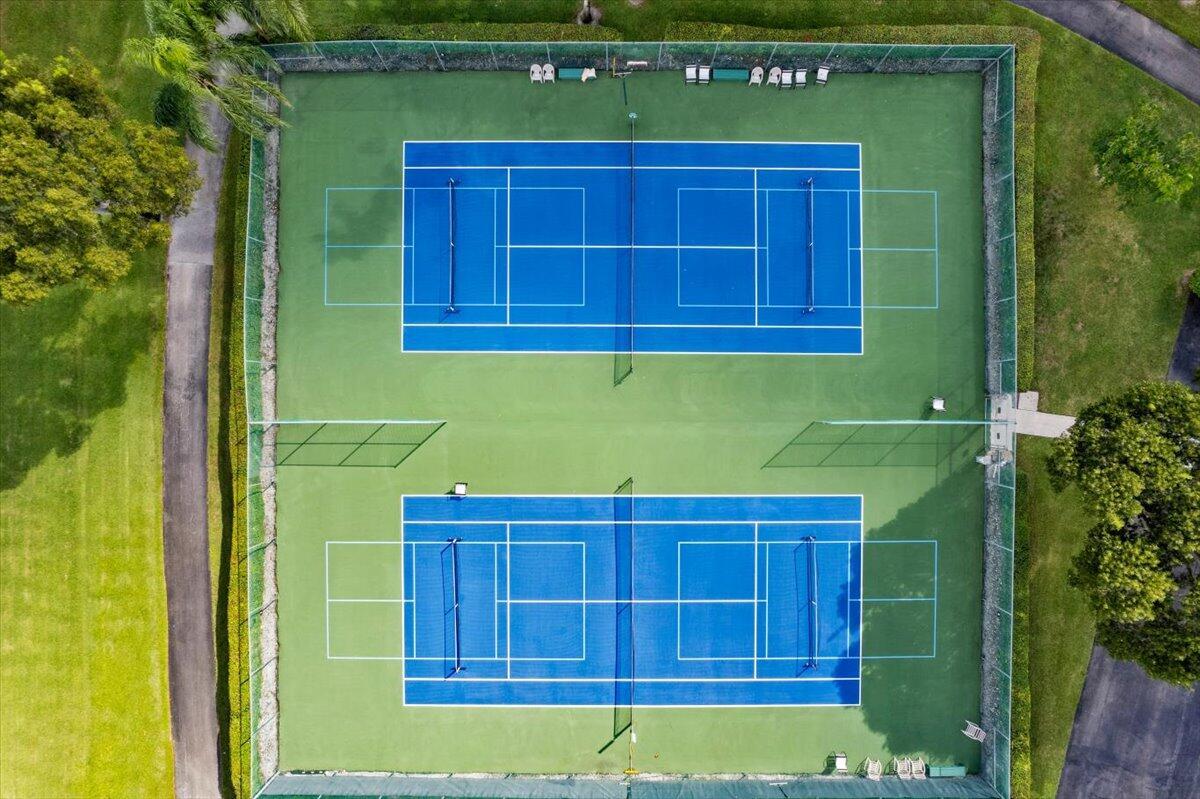 HUNTINGTON LAKES SEC ONE - Residential