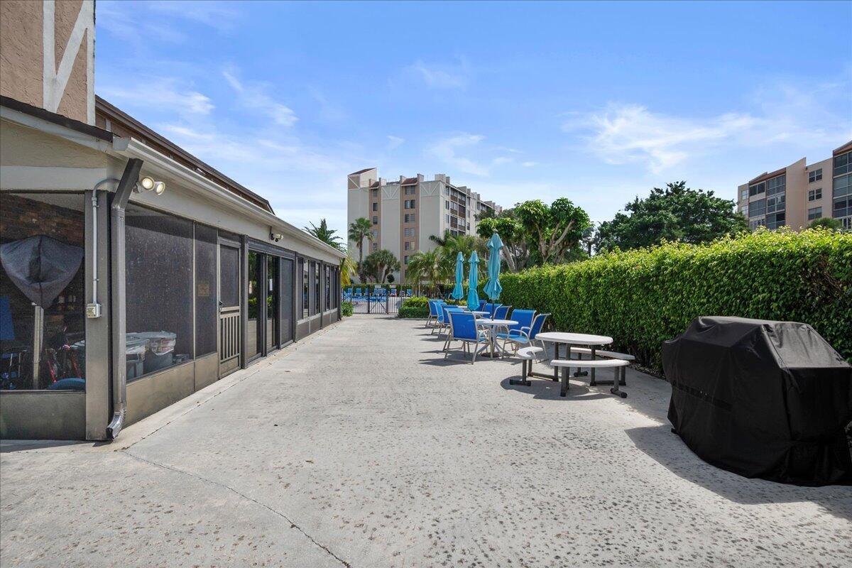 HUNTINGTON LAKES SEC ONE - Residential