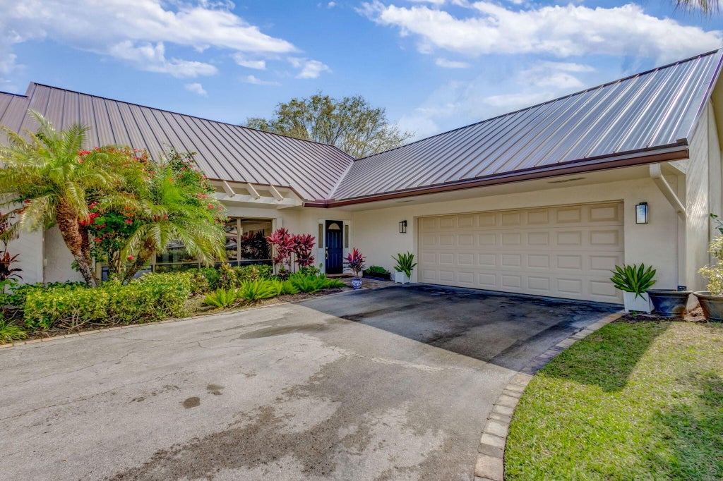 Photo of 5070 SE Burning Tree Circle, Stuart, FL 34997 (MLS # R11067066)