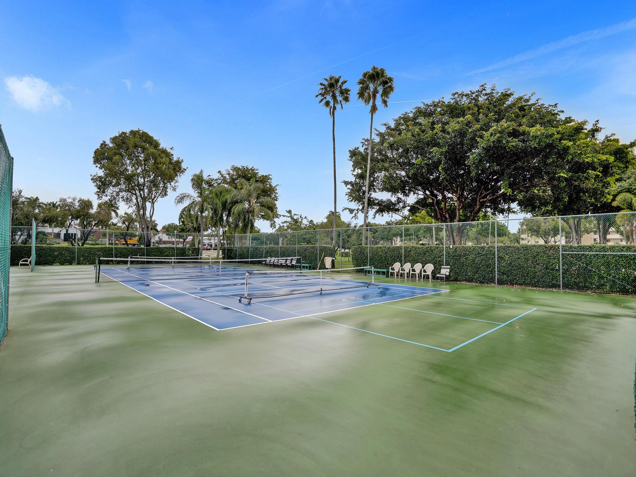 HUNTINGTON LAKES SEC THRE - Residential