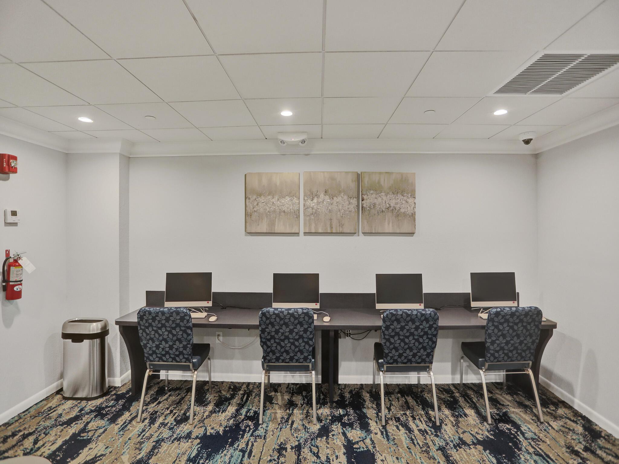 HUNTINGTON LAKES SEC THRE - Residential