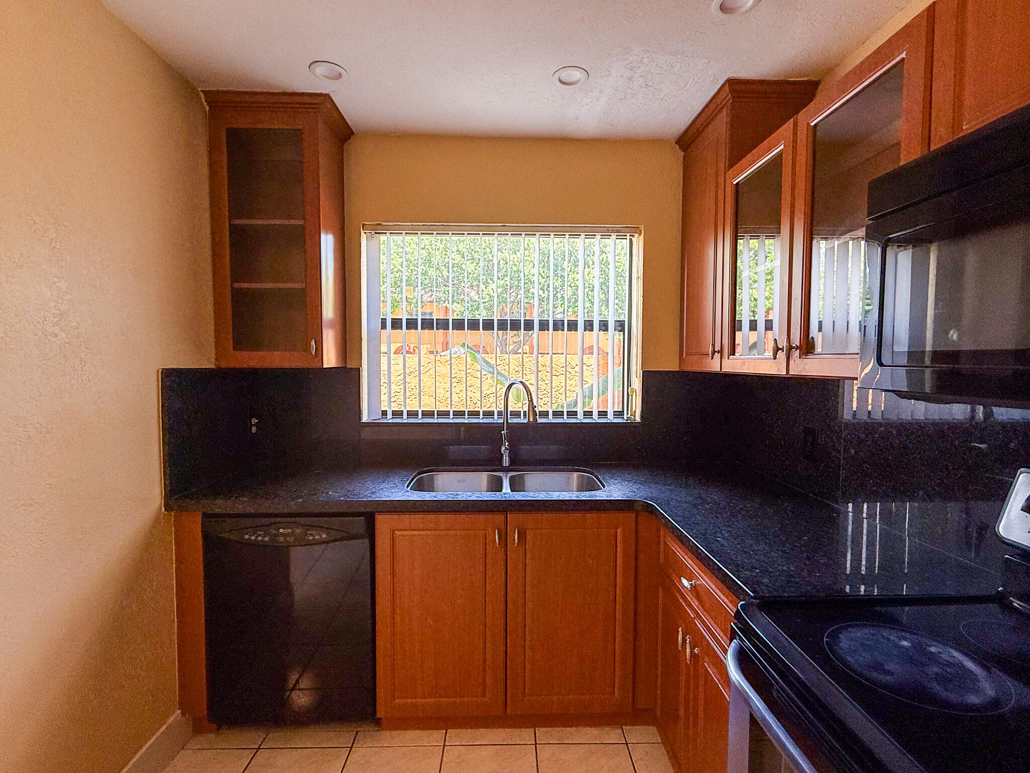 SPRINGTREE LAKES - Residential