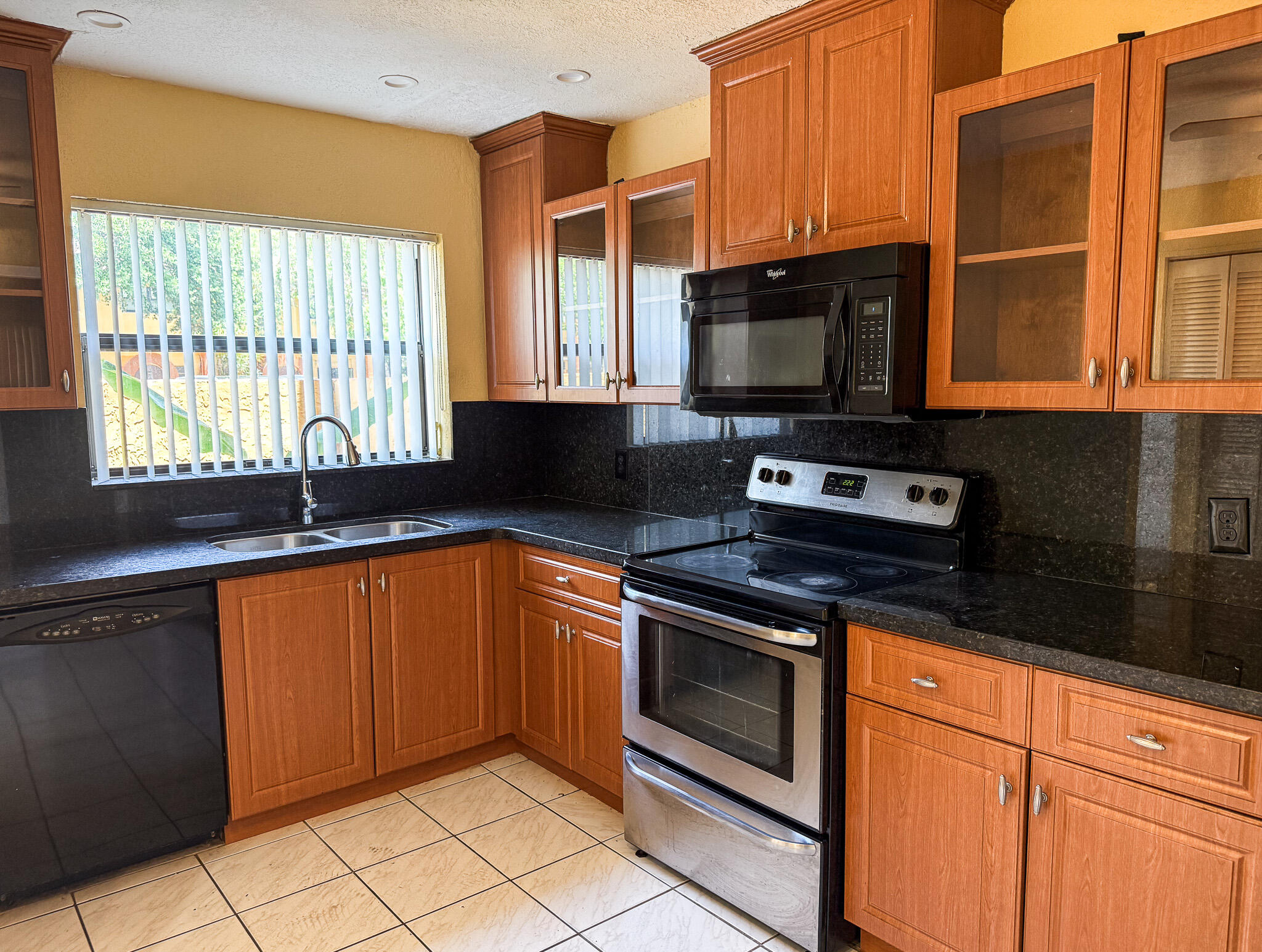 SPRINGTREE LAKES - Residential