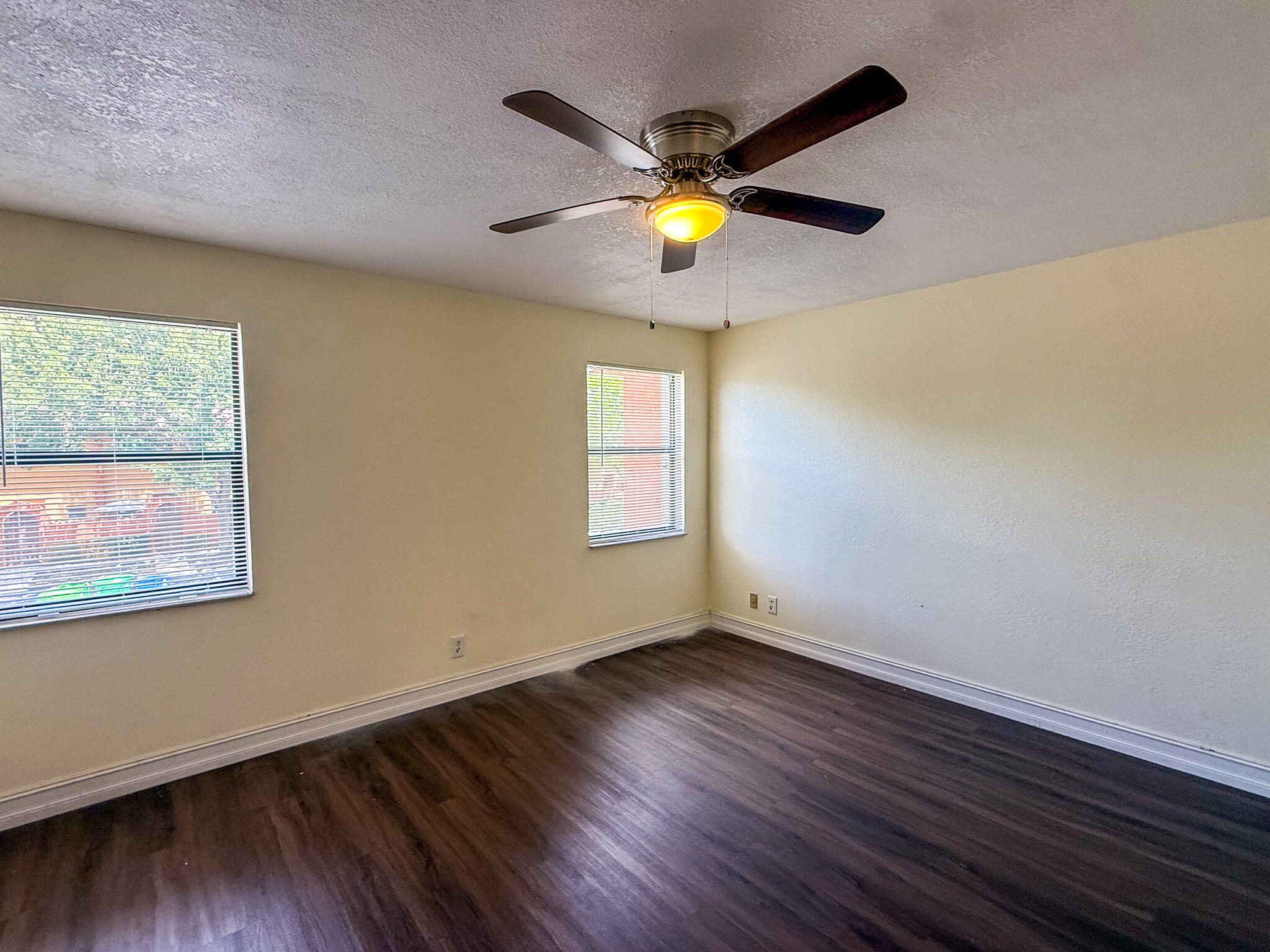 SPRINGTREE LAKES - Residential
