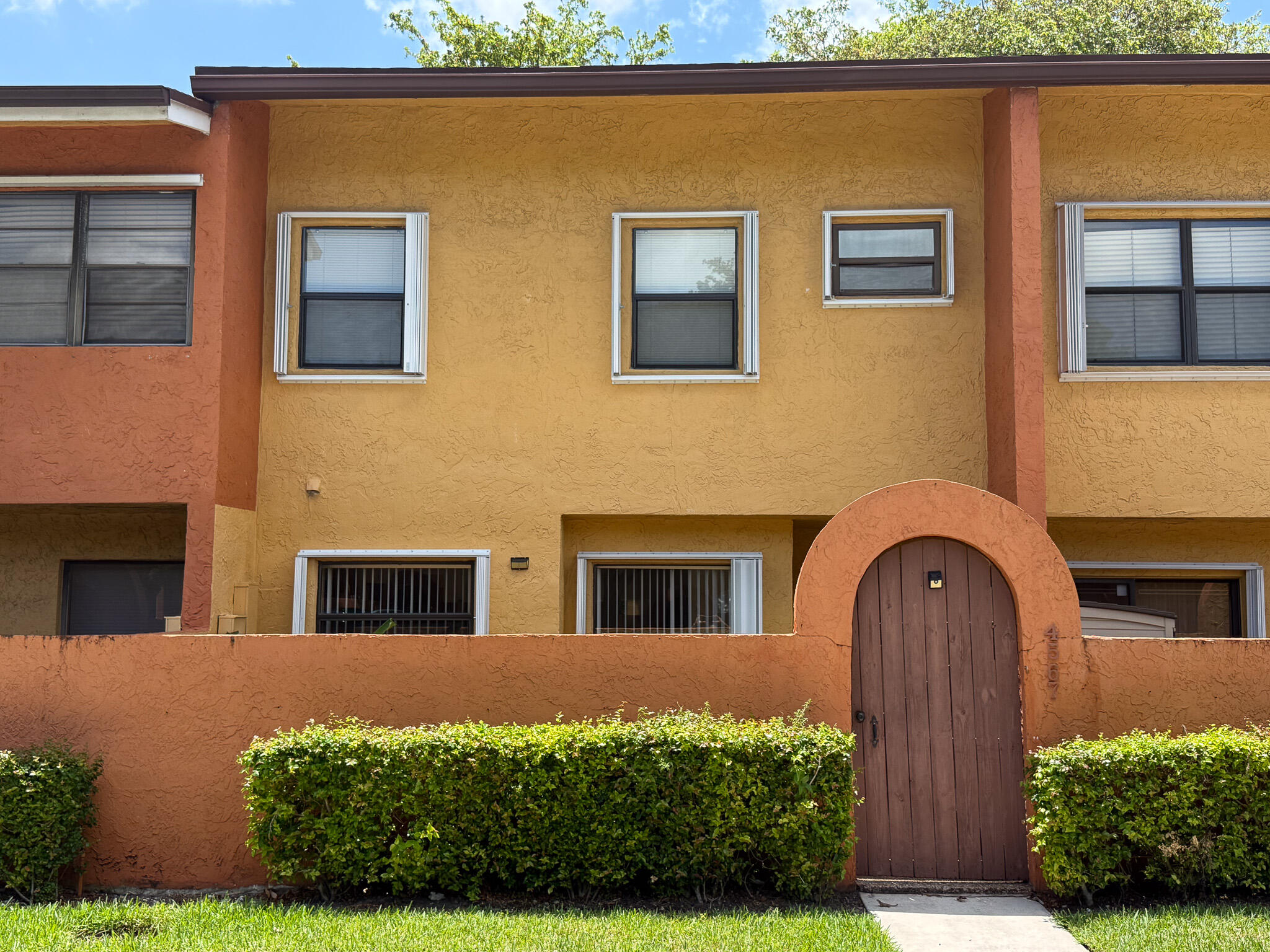SPRINGTREE LAKES - Residential