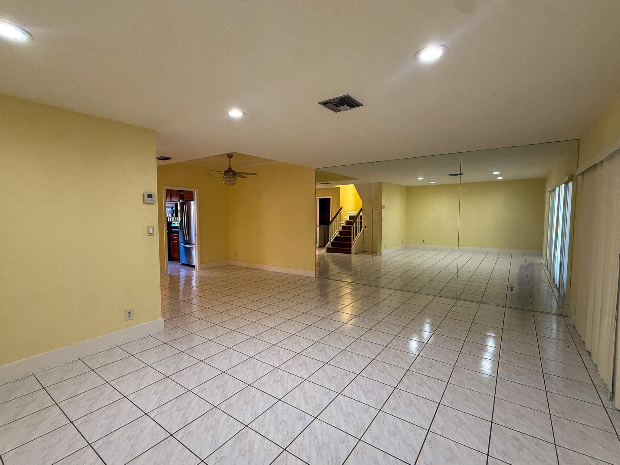 SPRINGTREE LAKES - Residential