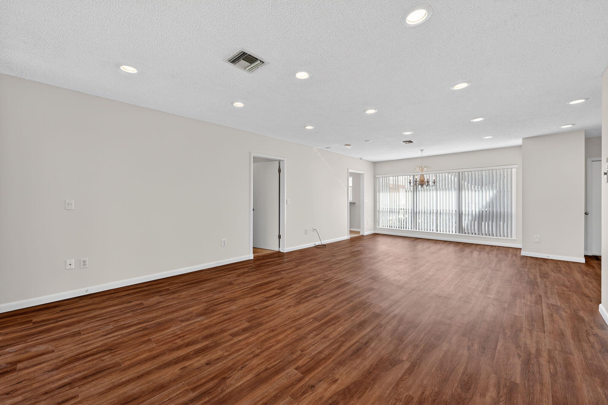 TURTLE CREEK APARTMENT BUILDINGS CONDO - Residential