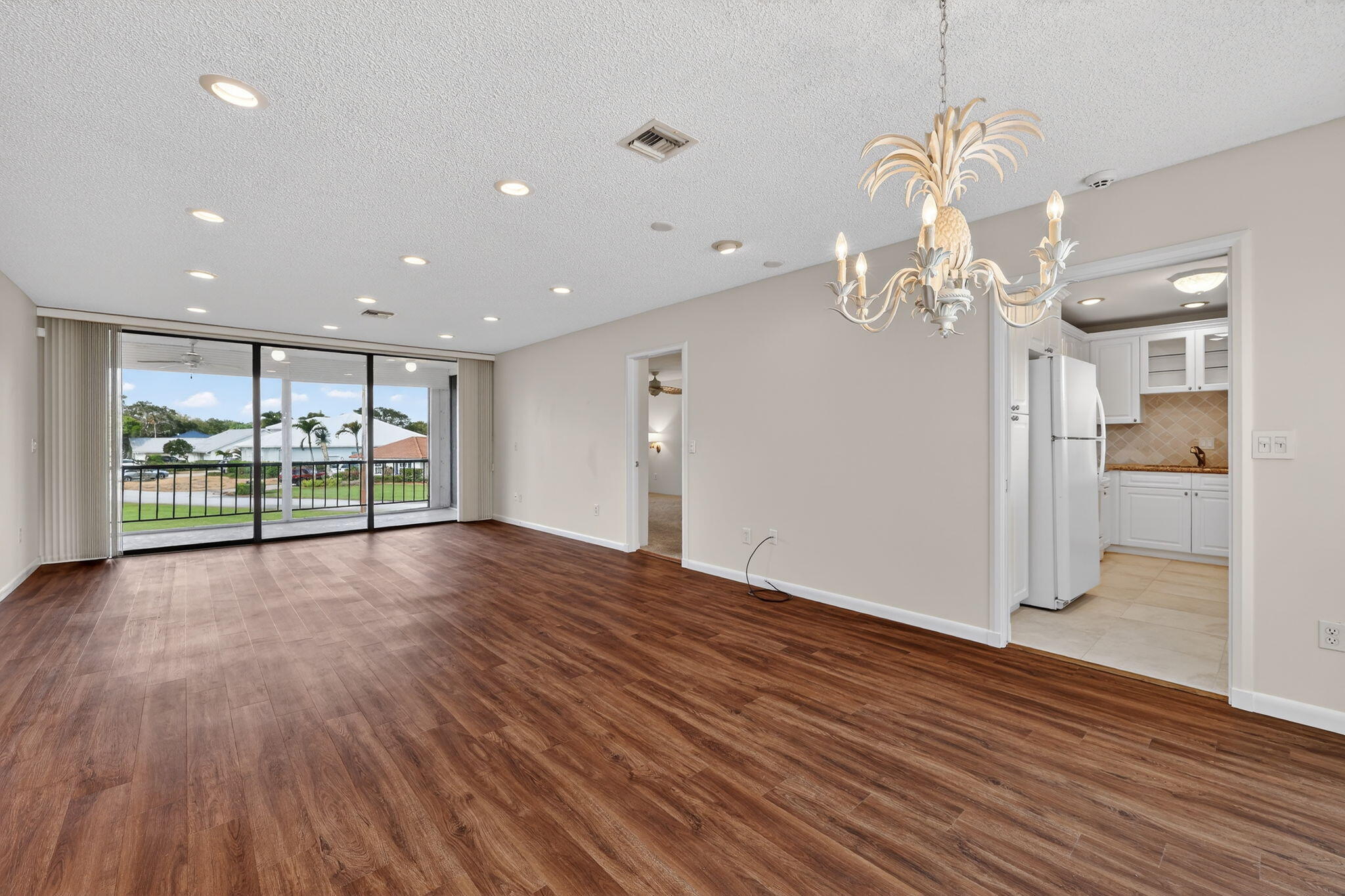 16 SE Turtle Creek Drive E