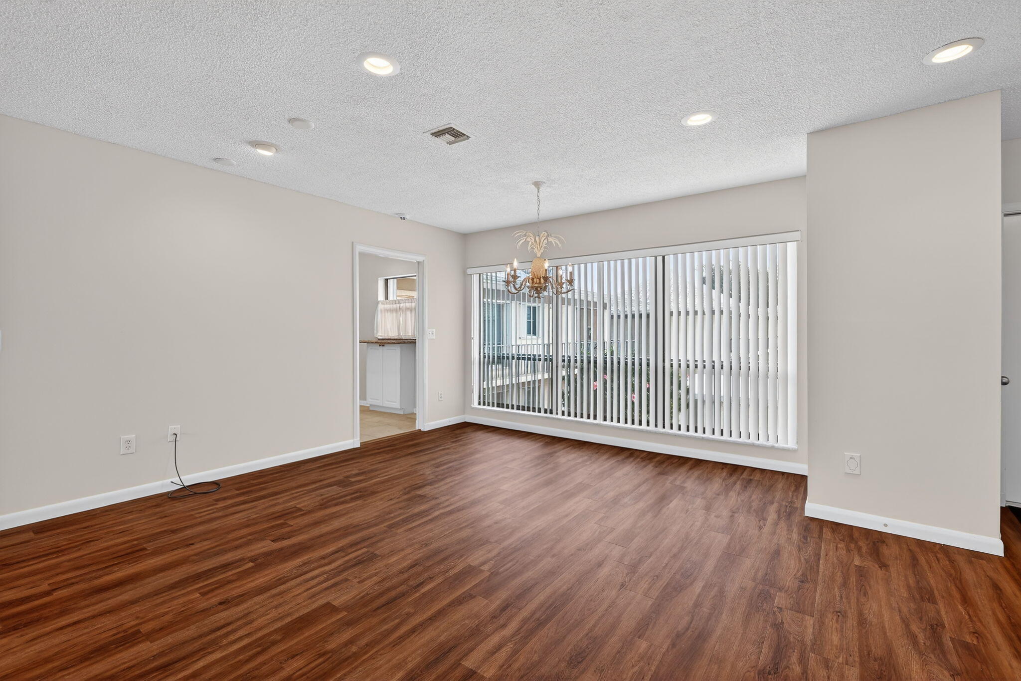 TURTLE CREEK APARTMENT BUILDINGS CONDO - Residential