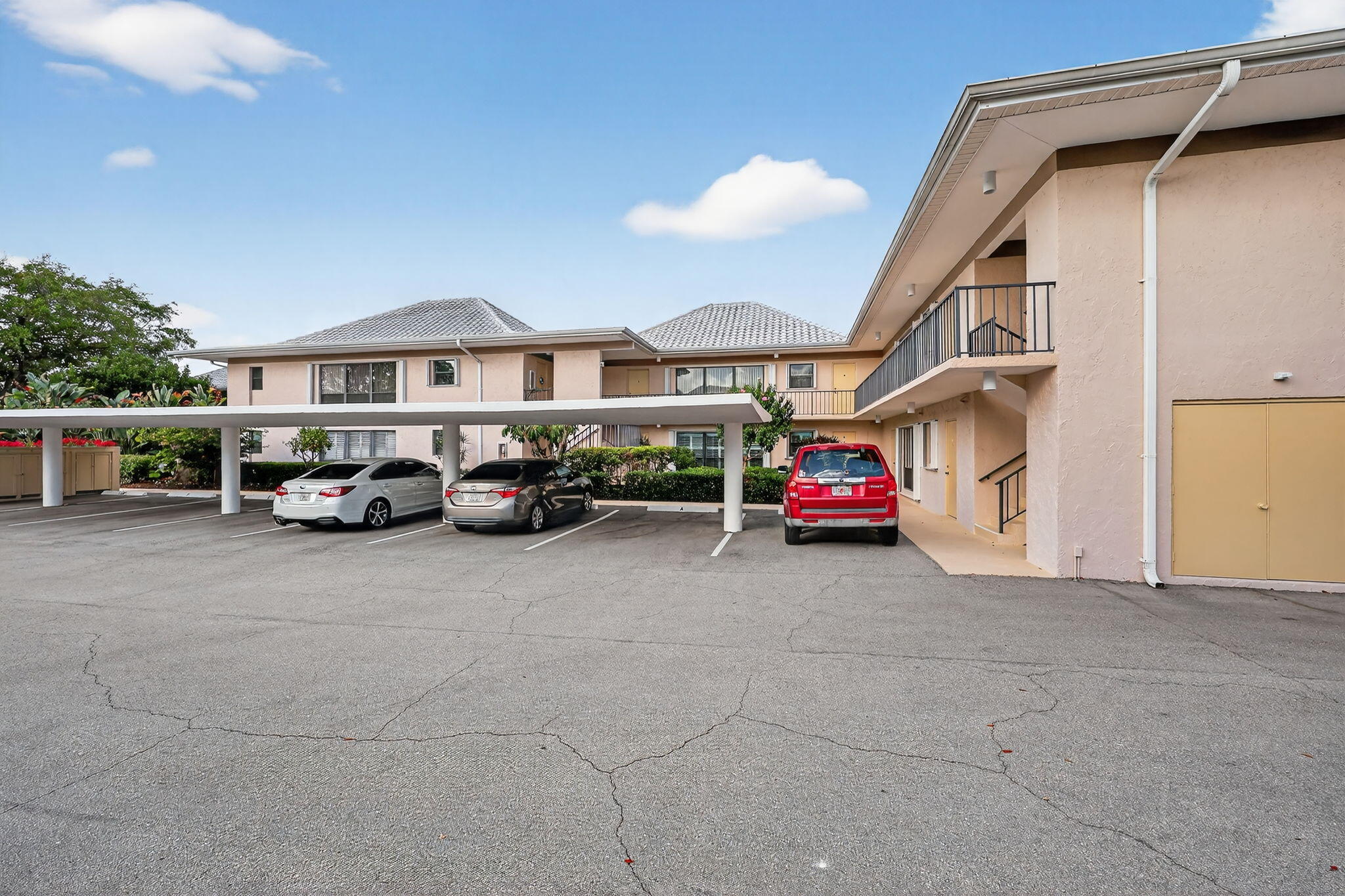 TURTLE CREEK APARTMENT BUILDINGS CONDO - Residential