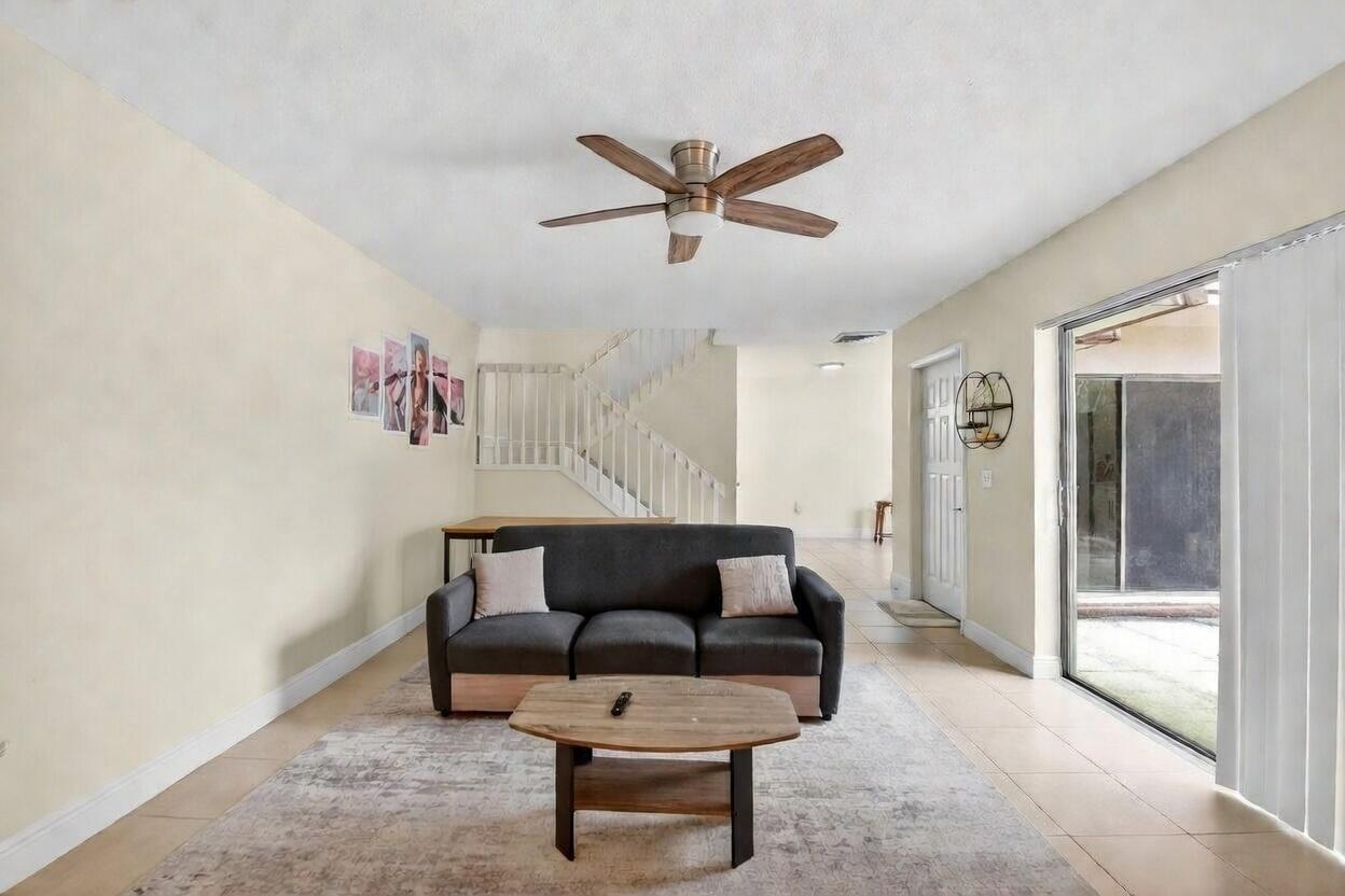 WATERSIDE LUXURY TOWNHOMES CONDO - Residential Lease