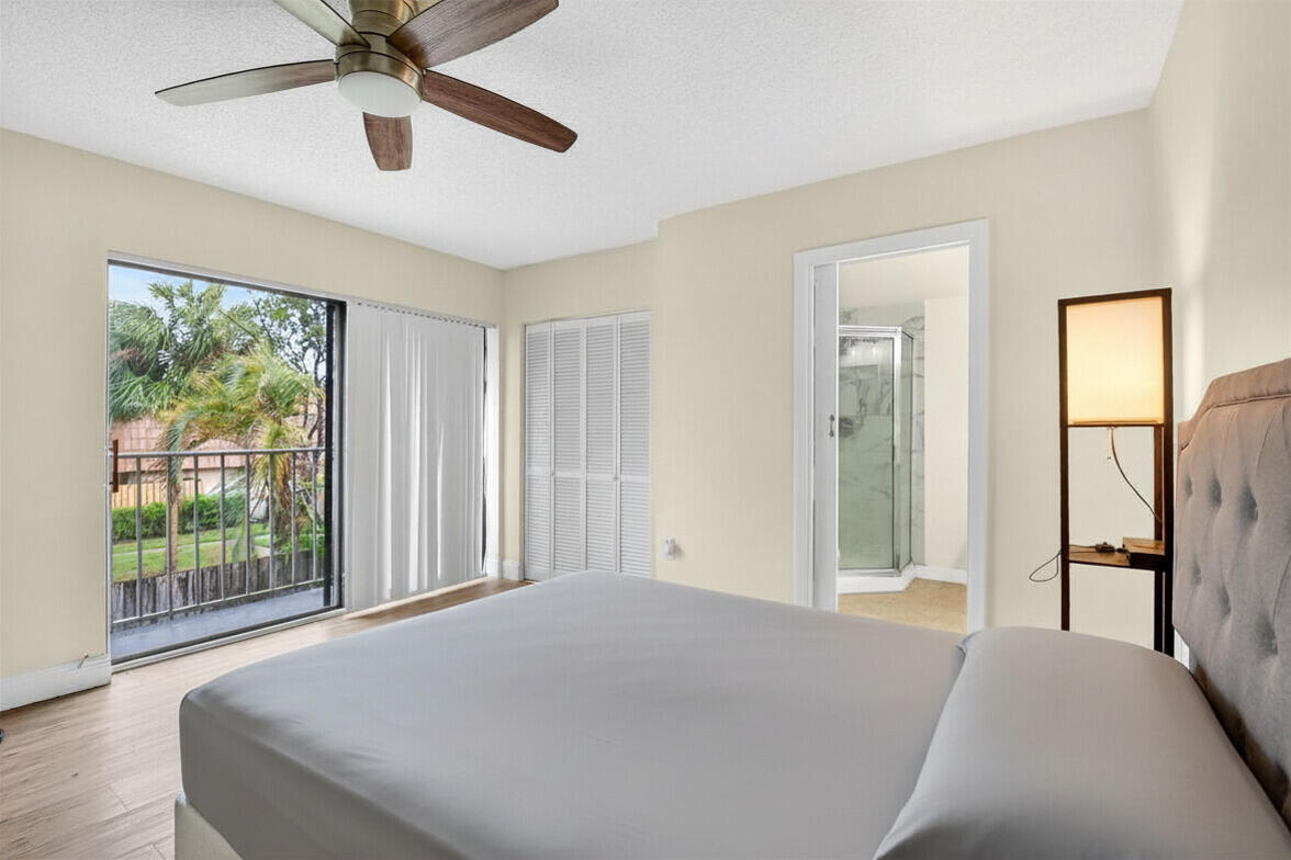 WATERSIDE LUXURY TOWNHOMES CONDO - Residential Lease