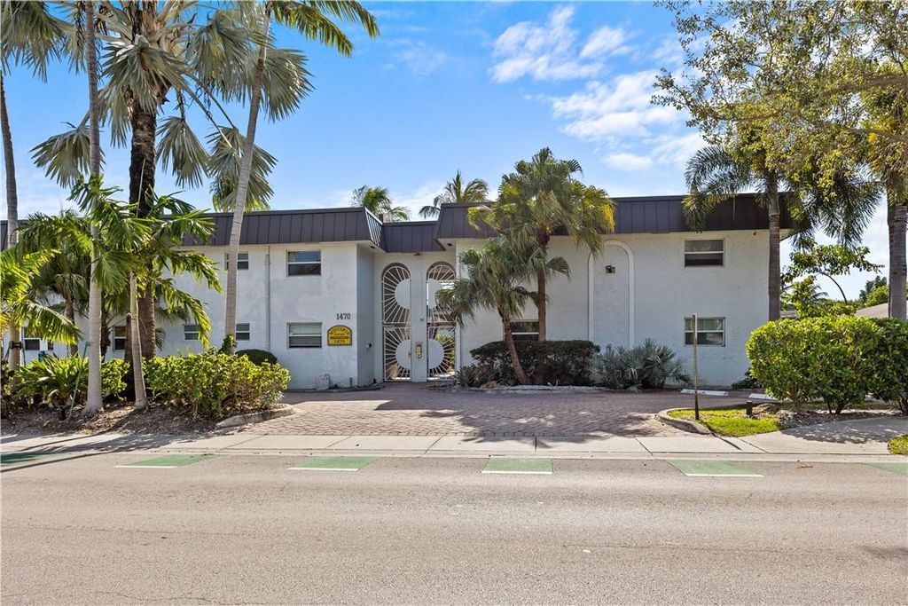 Photo of 1470 N Dixie Highway #2, Fort Lauderdale, FL 33304 (MLS # B26025216)