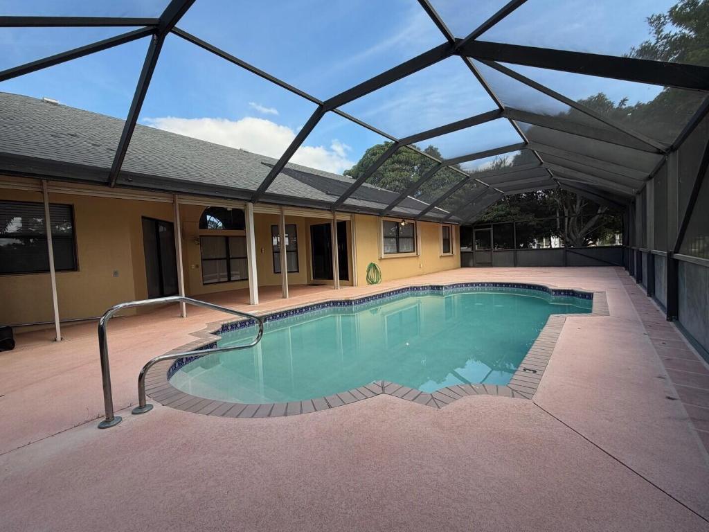 SARATOGA AT ROYAL PALM 4 - Residential