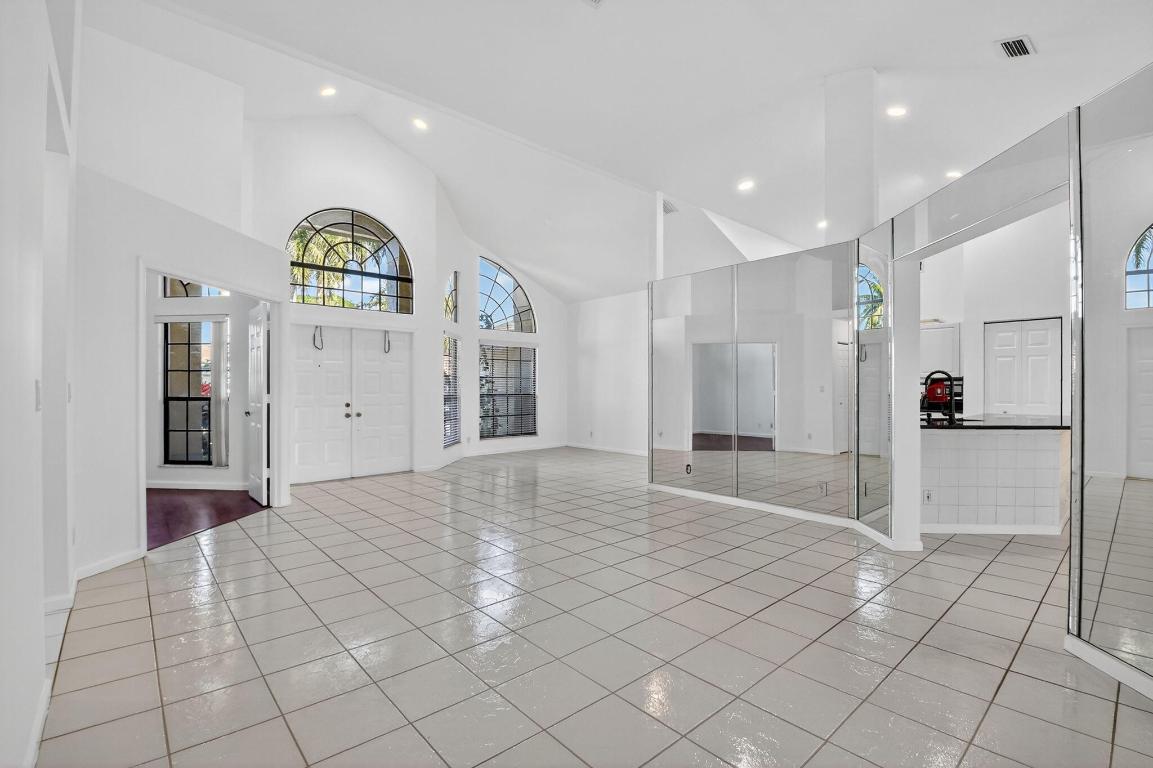 SARATOGA AT ROYAL PALM 4 - Residential