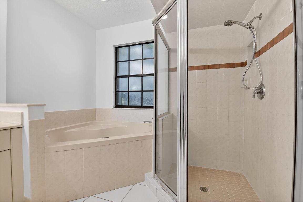 SARATOGA AT ROYAL PALM 4 - Residential