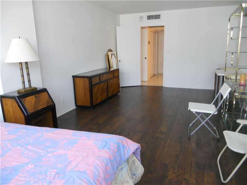 THE SEASONS - Residential