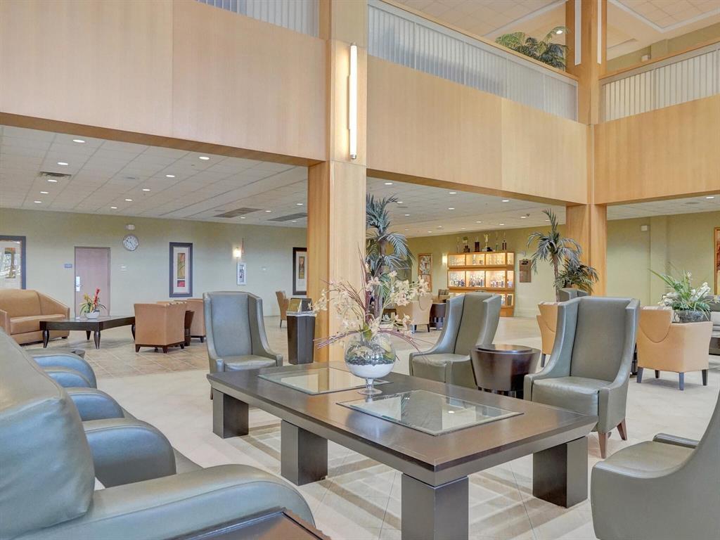 FANSHAW AT CENTURY VILLAGE CONDO - Residential