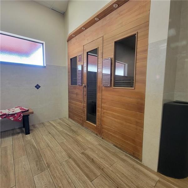 FANSHAW AT CENTURY VILLAGE CONDO - Residential