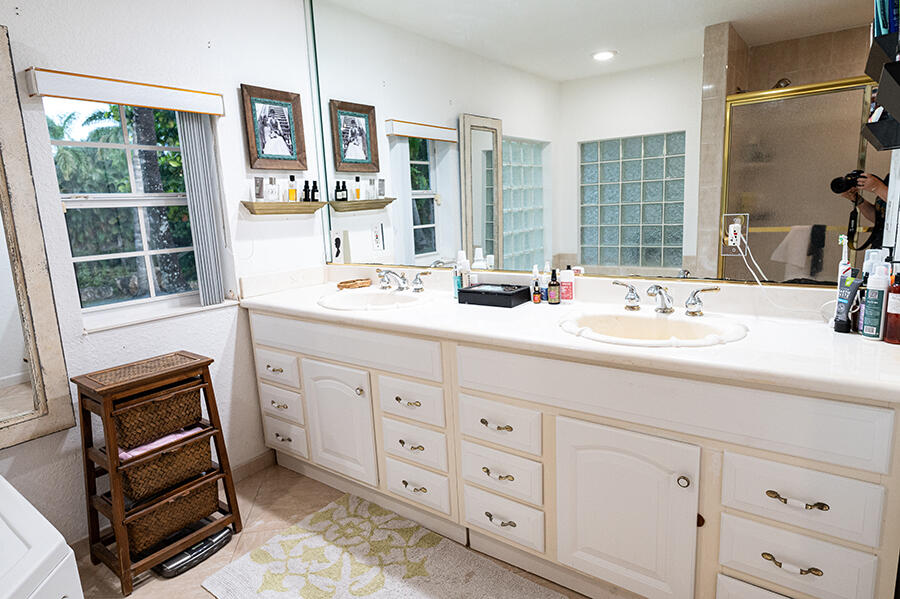 LOXAHATCHEE GROVES - Residential