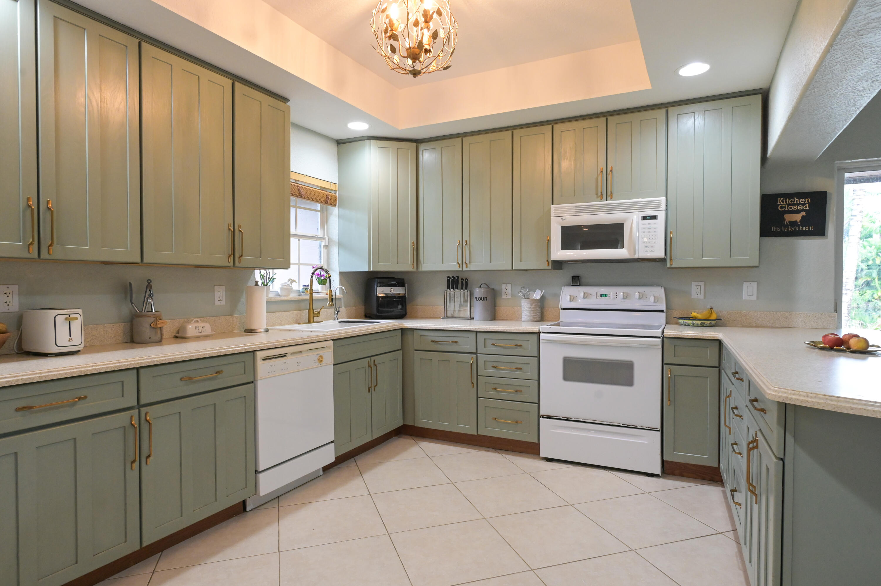 LOXAHATCHEE GROVES - Residential