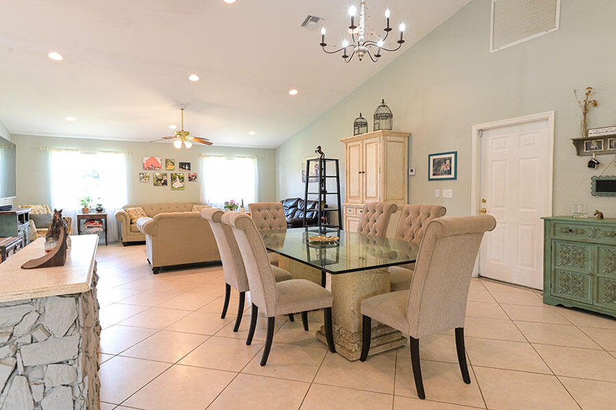 LOXAHATCHEE GROVES - Residential