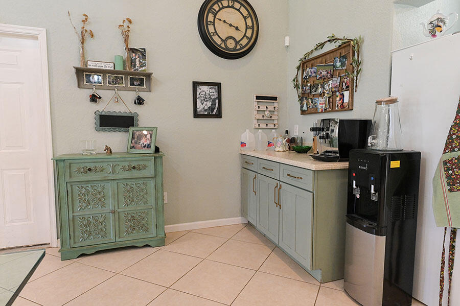 LOXAHATCHEE GROVES - Residential