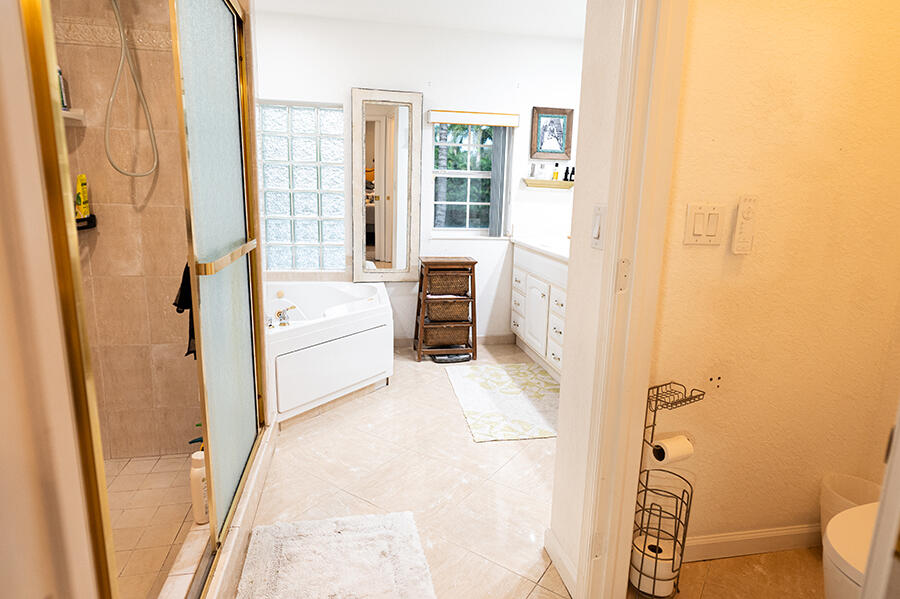 LOXAHATCHEE GROVES - Residential