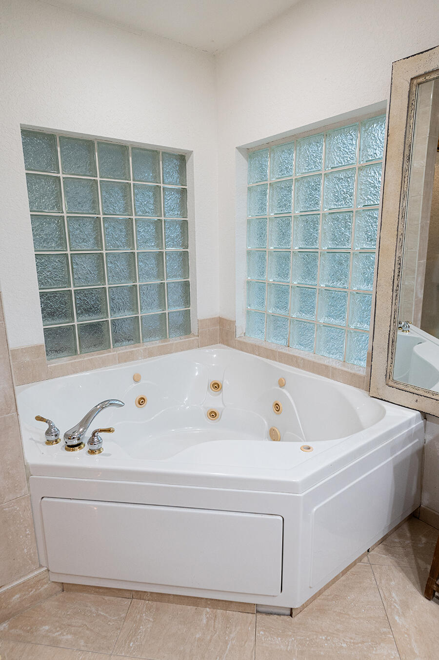 LOXAHATCHEE GROVES - Residential