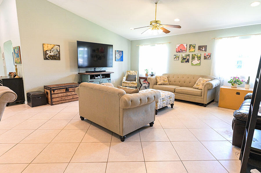 LOXAHATCHEE GROVES - Residential