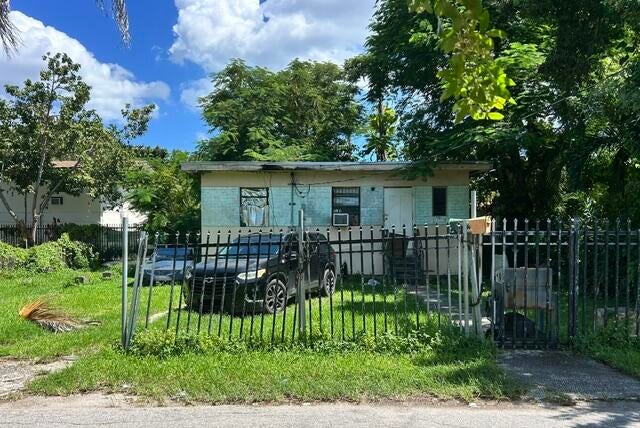 7803 NW MIAMI Place