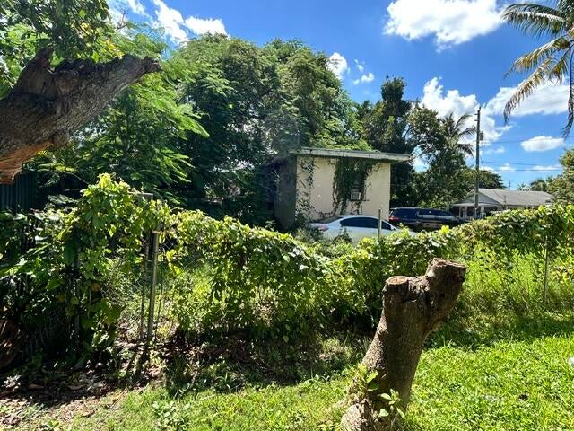 7803 NW MIAMI Place