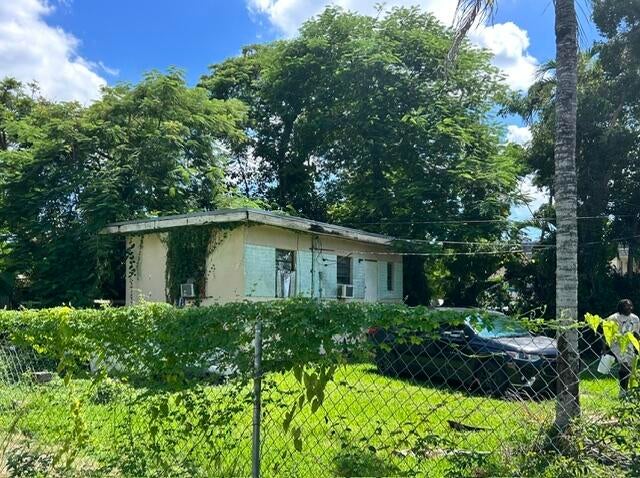 7803 NW MIAMI Place